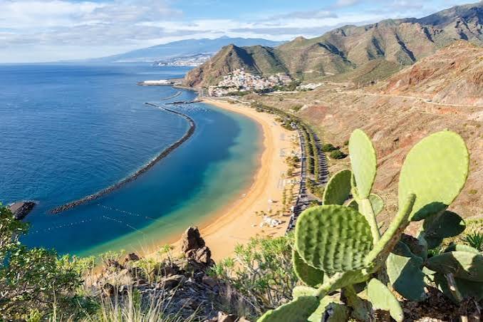 Canary Islands Tour & Beach Stay | 10 Days