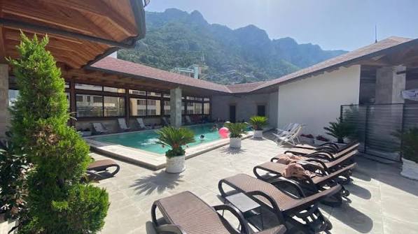 Hotel Panorama 4★ | Krujë 2